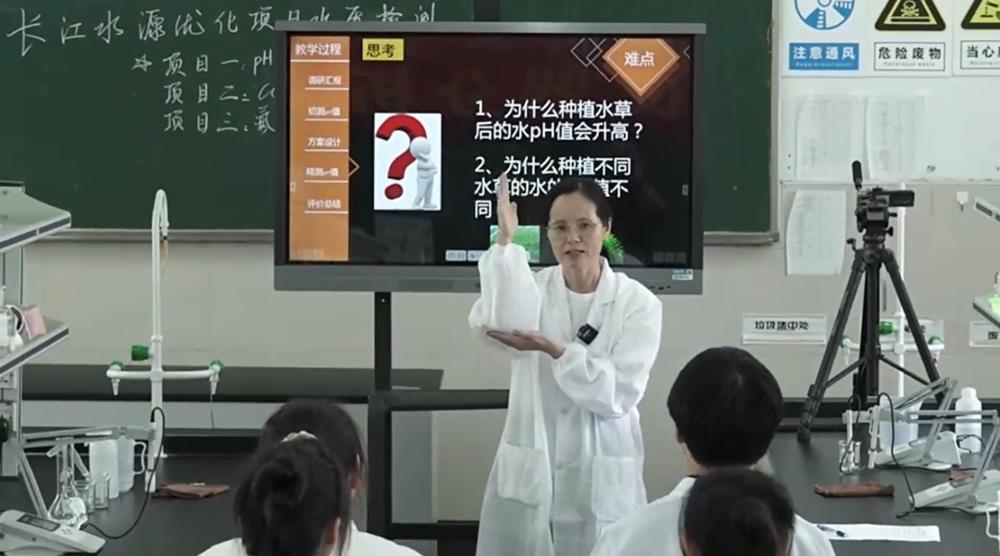 cfb8d0e48e2c4819a8a7bb2d4368fc3b.jpg